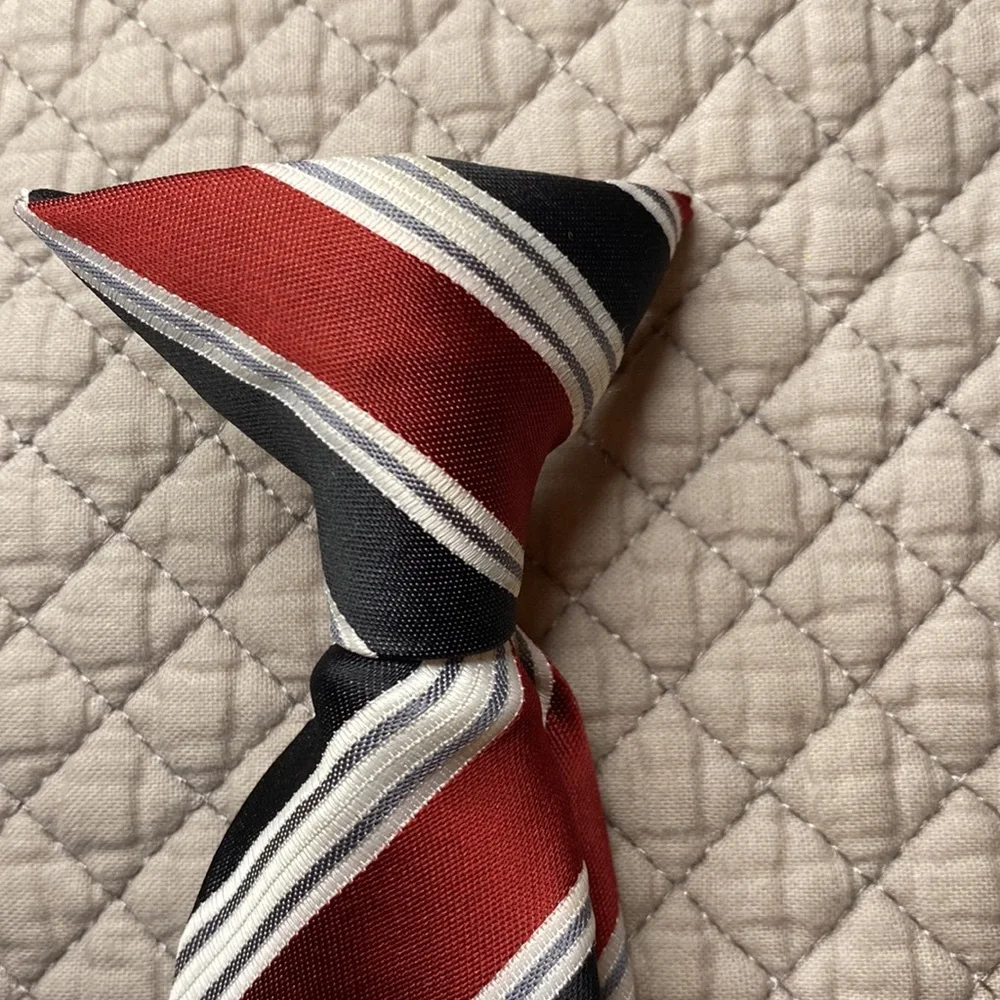 Boy’s Clip-On Striped Tie (14.5” length) (LIKE NEW)
